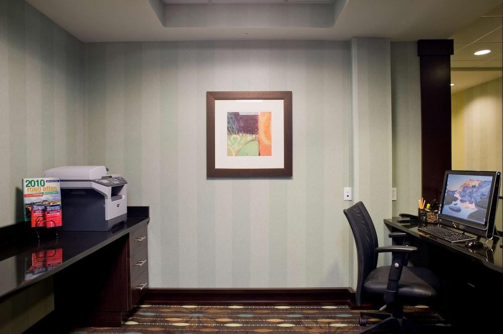 Hampton Inn Anderson/Alliance Business Park Екстериор снимка