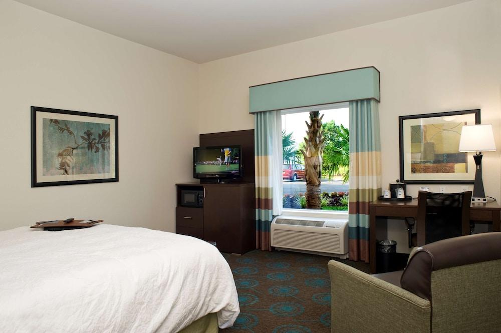 Hampton Inn Anderson/Alliance Business Park Екстериор снимка