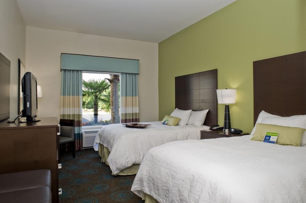 Hampton Inn Anderson/Alliance Business Park Екстериор снимка