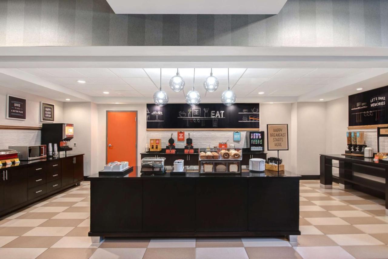 Hampton Inn Anderson/Alliance Business Park Екстериор снимка