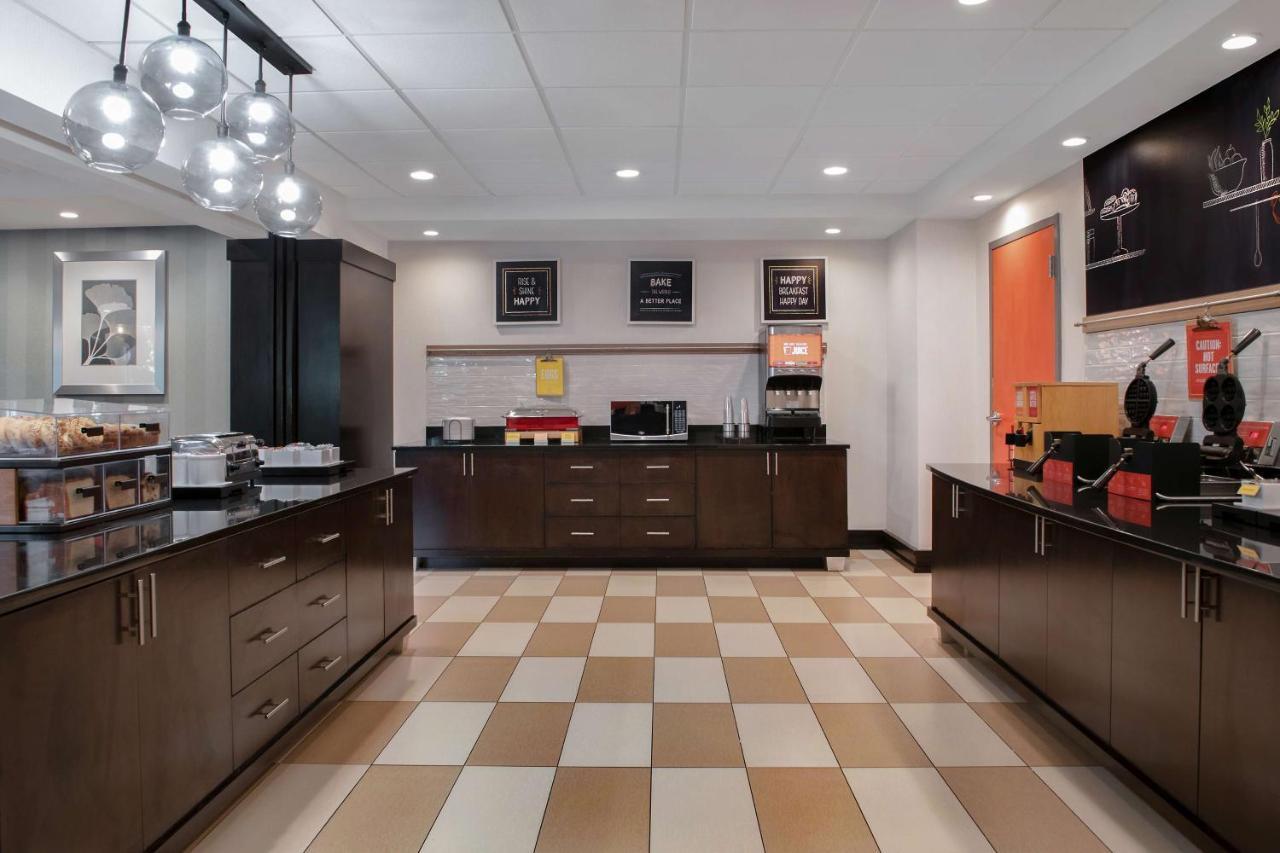Hampton Inn Anderson/Alliance Business Park Екстериор снимка