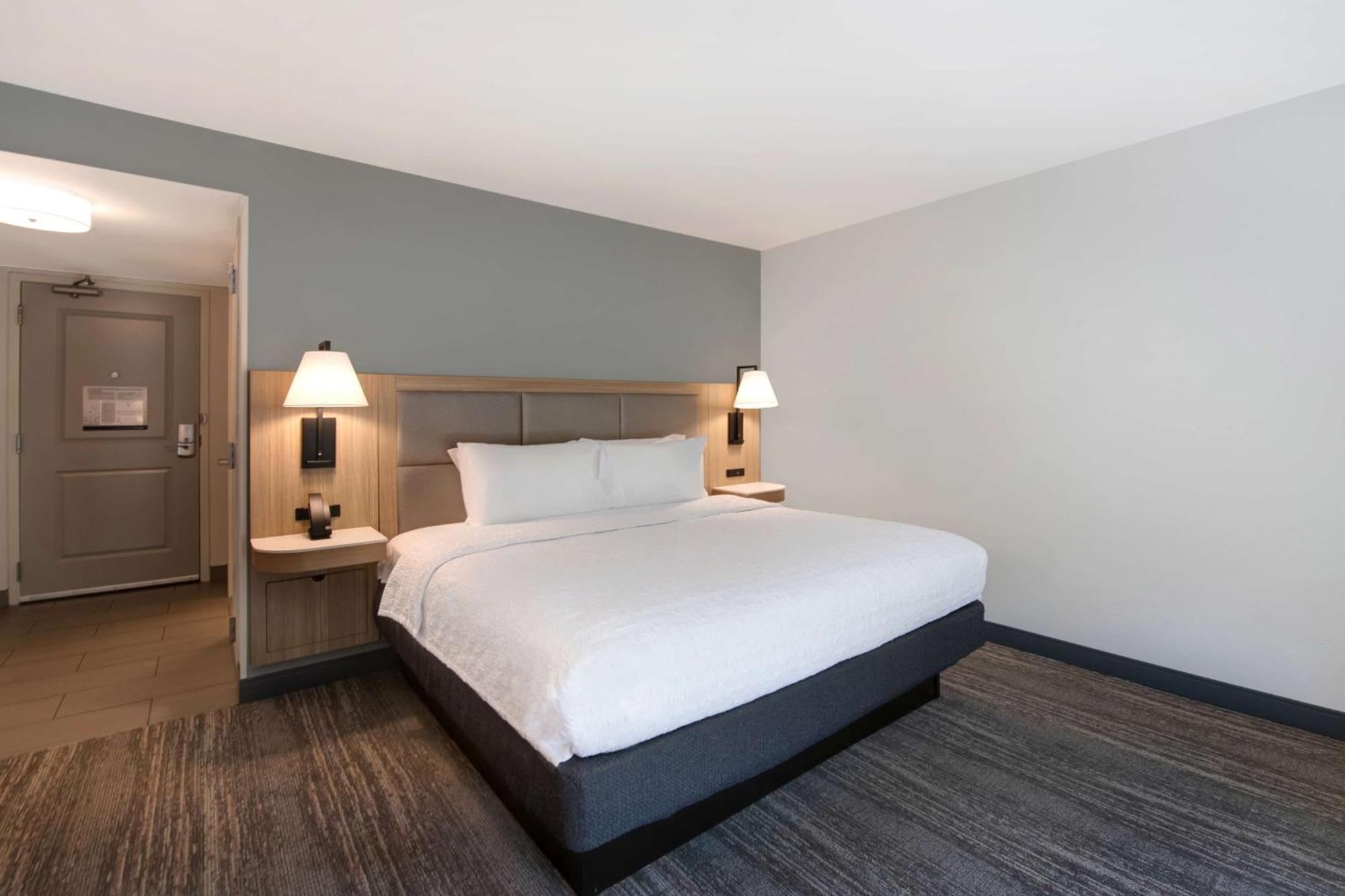 Hampton Inn Anderson/Alliance Business Park Екстериор снимка