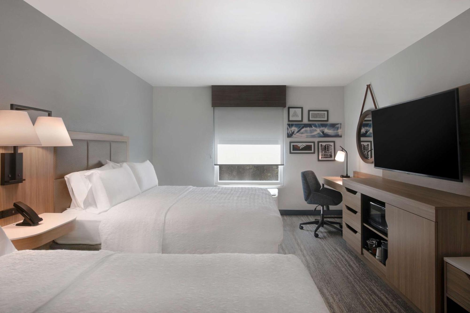 Hampton Inn Anderson/Alliance Business Park Екстериор снимка