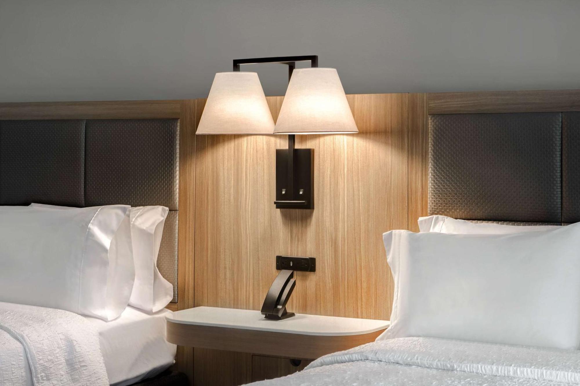 Hampton Inn Anderson/Alliance Business Park Екстериор снимка