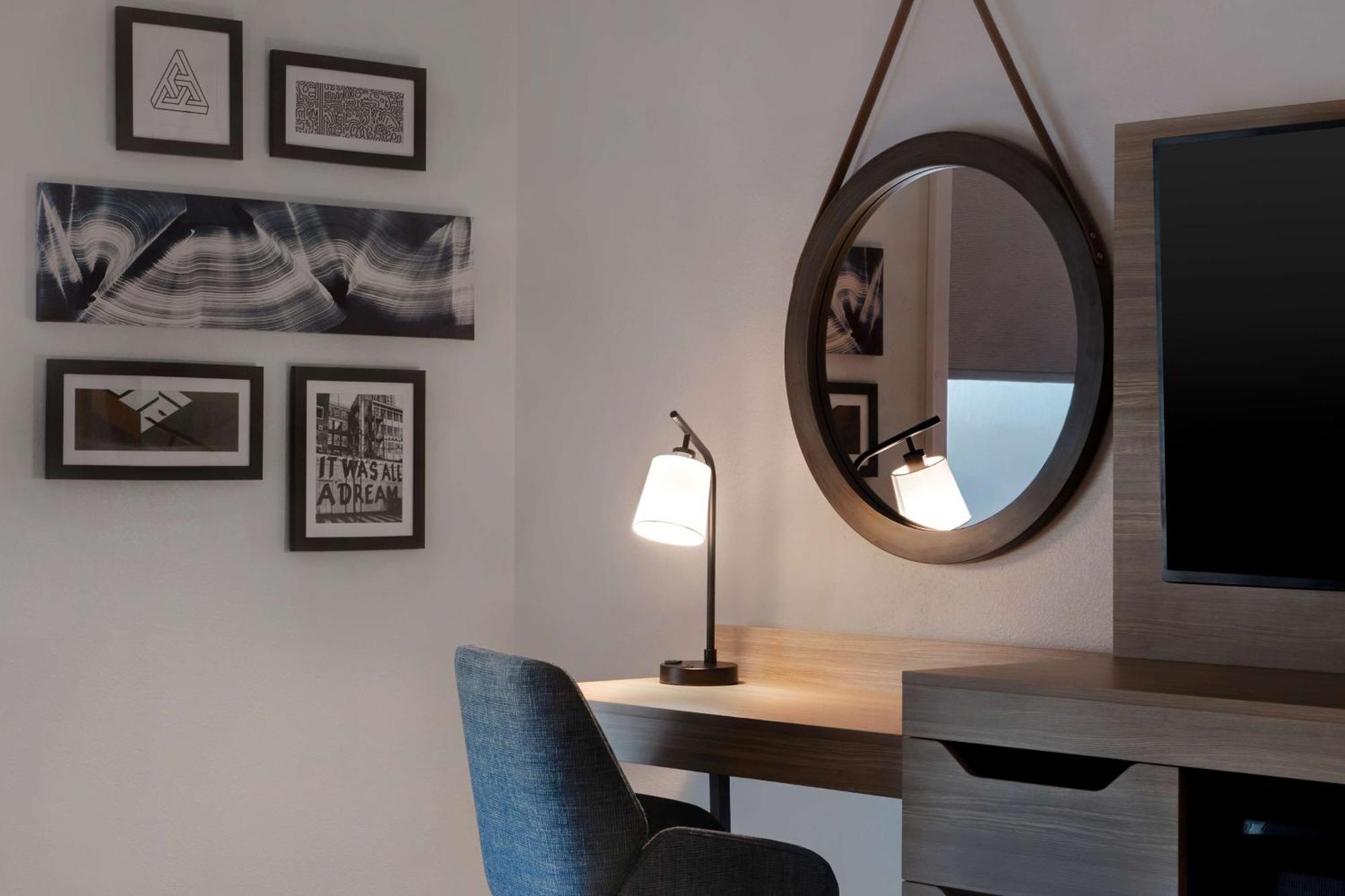 Hampton Inn Anderson/Alliance Business Park Екстериор снимка