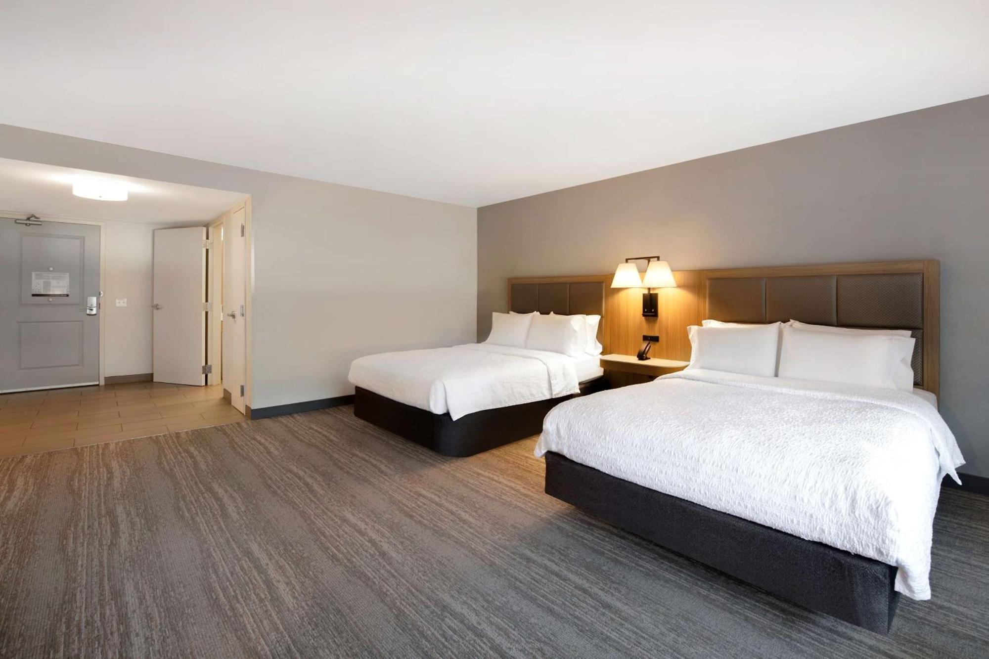 Hampton Inn Anderson/Alliance Business Park Екстериор снимка