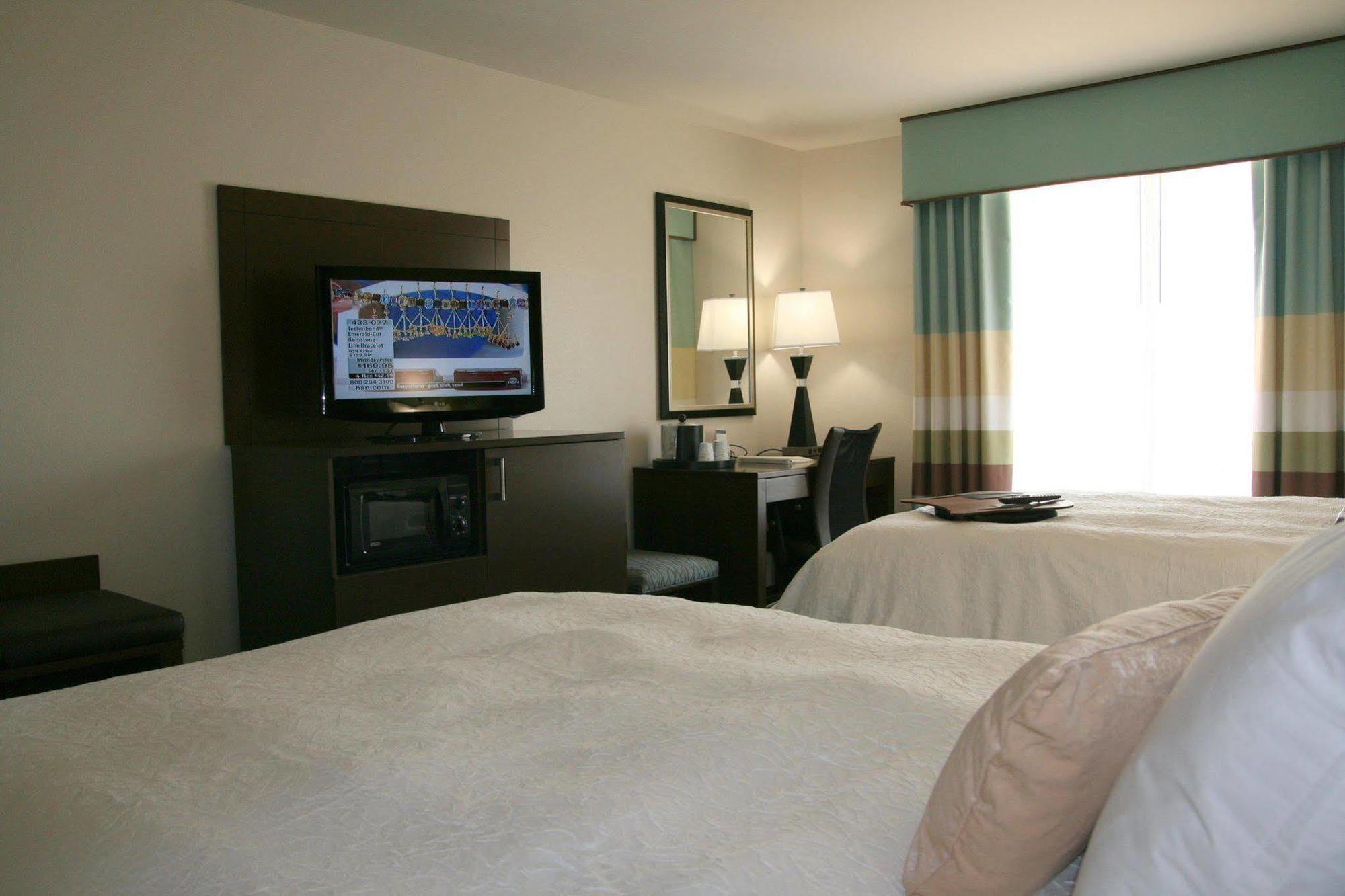 Hampton Inn Anderson/Alliance Business Park Стая снимка